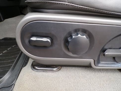 Used 2006 Ford F150 XLT image 14