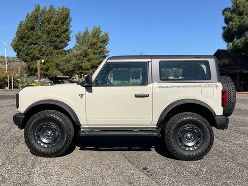 New 2025 Ford Bronco 2-Door w/ Sasquatch Package image 3