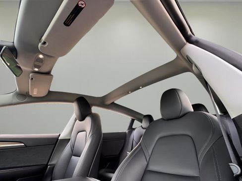 Used 2023 Tesla Model 3 Standard Range RWD image 17
