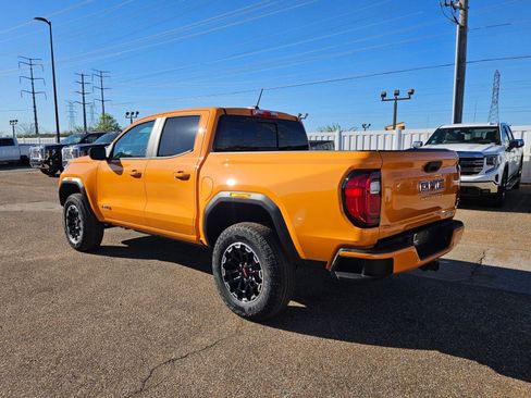 New 2026 GMC Canyon AT4 w/ AT4 Premium Package image 3