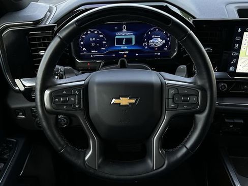 Used 2025 Chevrolet Silverado 1500 High Country AWD/4WD image 14
