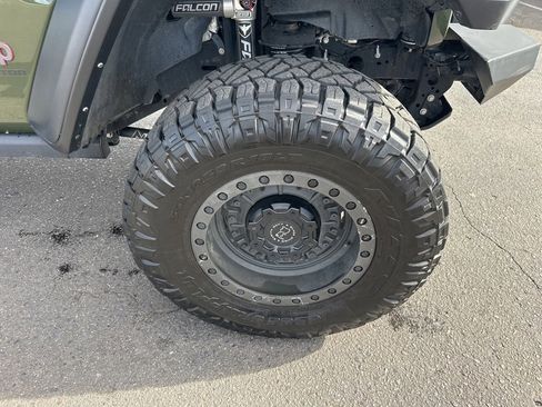 Used 2021 Jeep Gladiator Rubicon w/ Cold Weather Group image 38