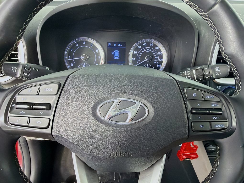 Used 2021 Hyundai Venue SEL FWD image 15