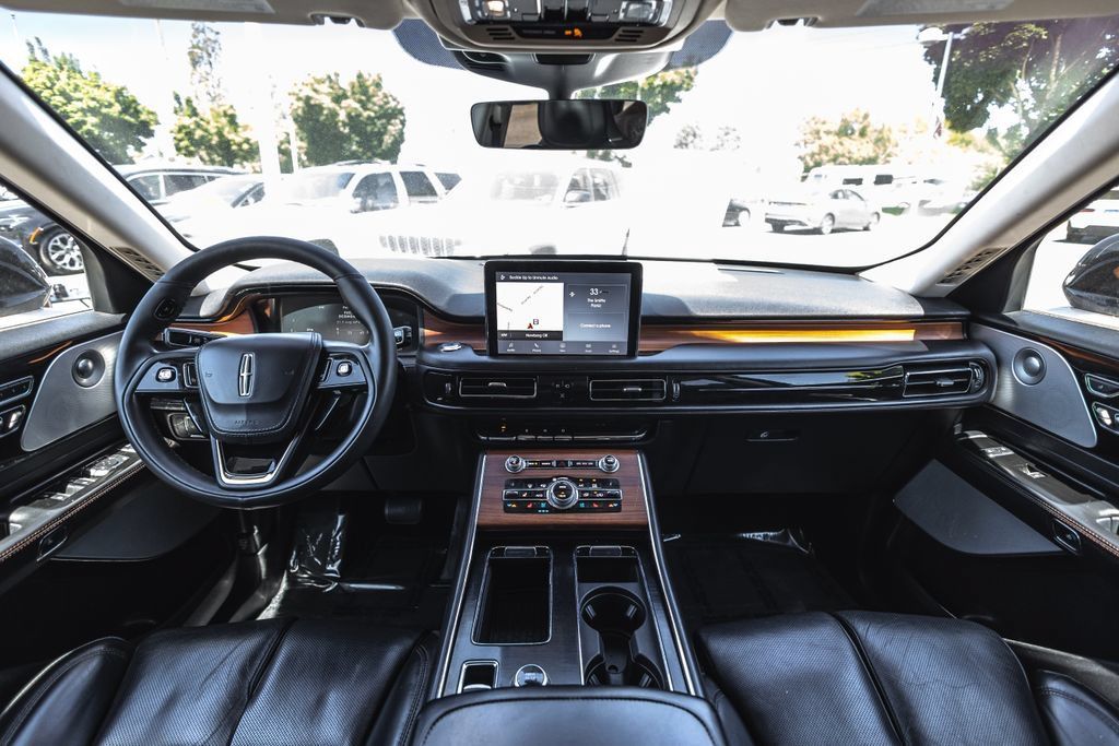 Used 2020 Lincoln Aviator Reserve w/ Equipment Group 202A AWD/4WD image 25