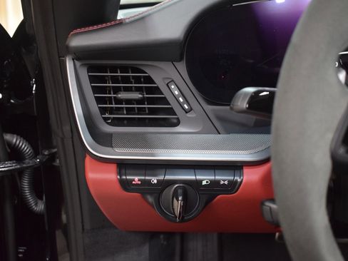 Used 2024 Porsche 911 Carrera 4S image 28