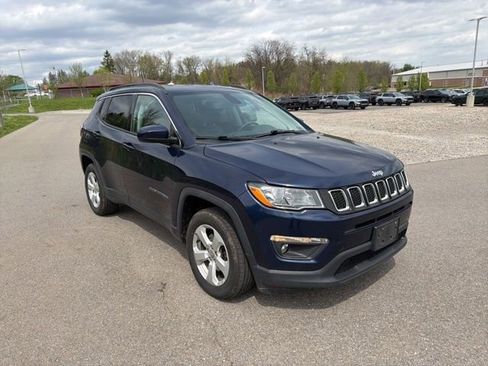 Used 2018 Jeep Compass Latitude w/ Popular Equipment Group image 5