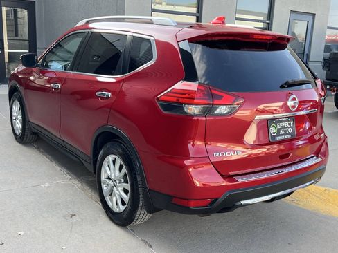 Used 2017 Nissan Rogue SV FWD image 8