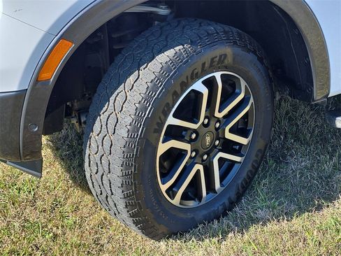 Used 2024 Ford Ranger Lariat w/ Advanced Towing Package image 27