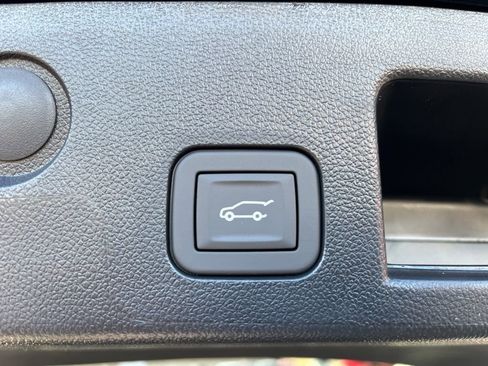 New 2026 Chevrolet Equinox LT w/ Convenience Package II FWD image 6