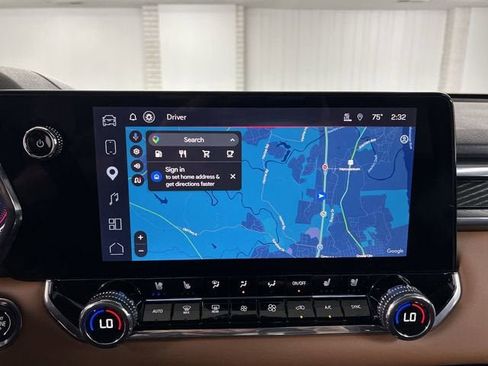 Certified 2025 GMC Canyon AT4 w/ AT4 Premium Package AWD/4WD image 14