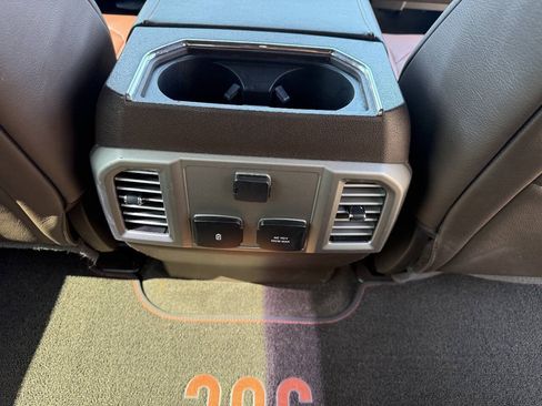 Used 2018 Ford F250 King Ranch w/ FX4 Off-Road Package AWD/4WD image 31