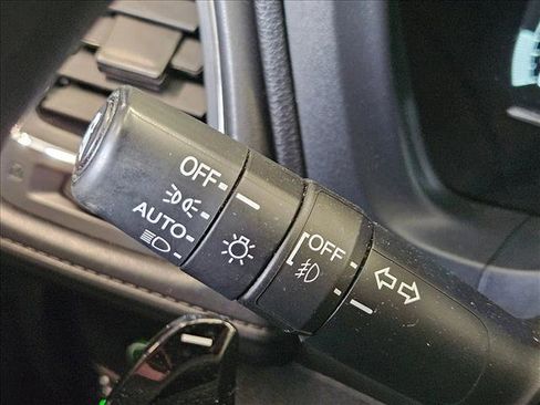 Used 2021 Honda HR-V EX image 7