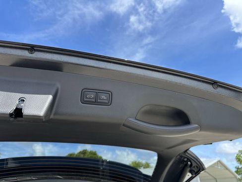New 2026 Kia Carnival SX FWD image 8