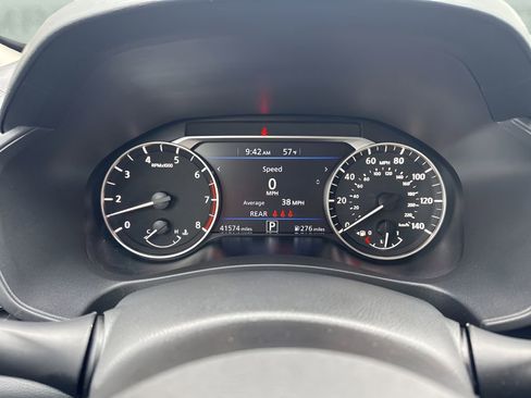 Used 2025 Nissan Altima 2.5 SV FWD image 21