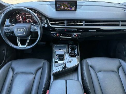 Used 2019 Audi Q7 3.0T Prestige w/ Prestige Package AWD/4WD image 17