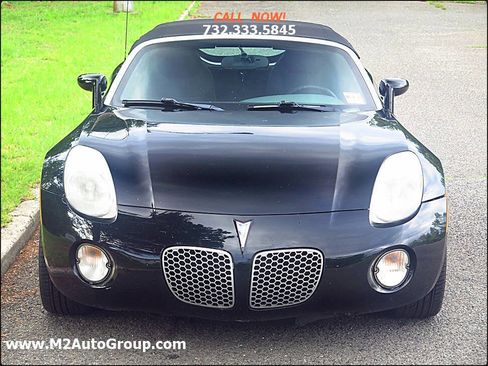 Used 2008 Pontiac Solstice Convertible image 18