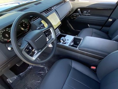 New 2025 Land Rover Range Rover SV AWD/4WD image 5