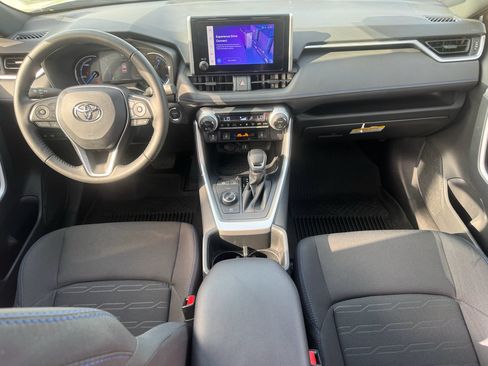 Used 2023 Toyota RAV4 SE w/ Convenience Package AWD/4WD image 2