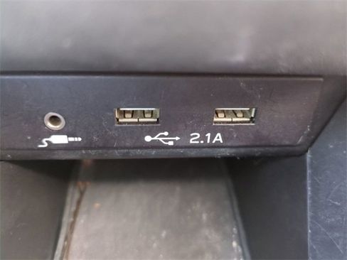 Used 2020 Subaru Outback Limited image 21