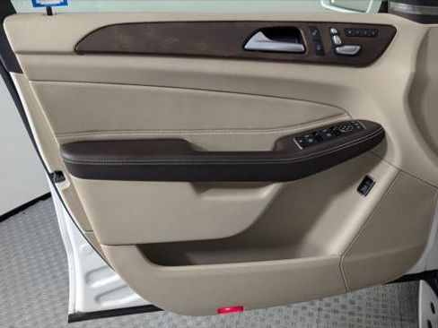 Used 2019 Mercedes-Benz GLE 400 GLE 400 image 17