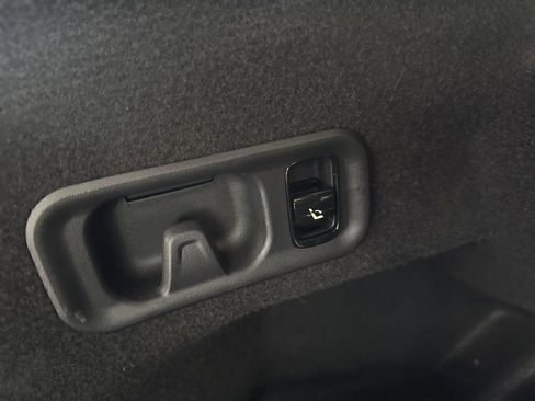 Certified 2025 Mercedes-Benz E 350 4MATIC Sedan image 30