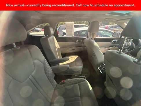 Certified 2022 Kia Sorento SX FWD image 6