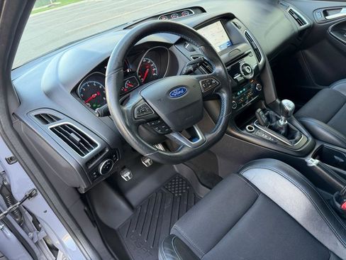 Used 2017 Ford Focus RS image 34