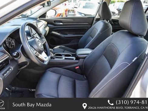 Used 2024 Nissan Altima 2.5 SV FWD image 17