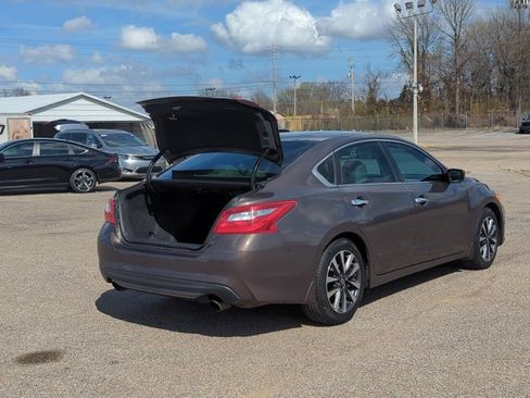 Used 2017 Nissan Altima 2.5 SV image 6