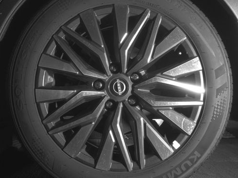 Used 2025 Nissan Altima 2.5 SV FWD image 16