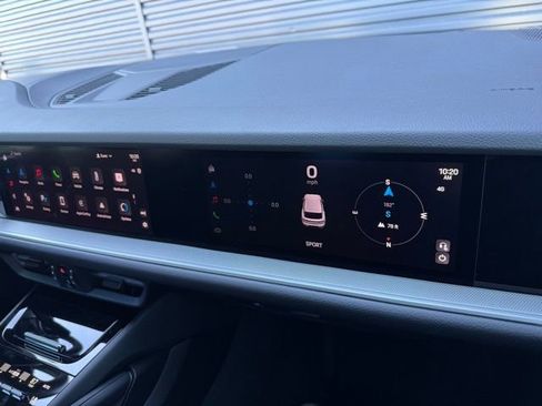 Certified 2025 Porsche Cayenne image 28