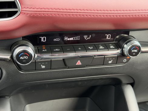 Used 2025 MAZDA MAZDA3 2.5 S Hatchback w/ Premium Pkg image 22