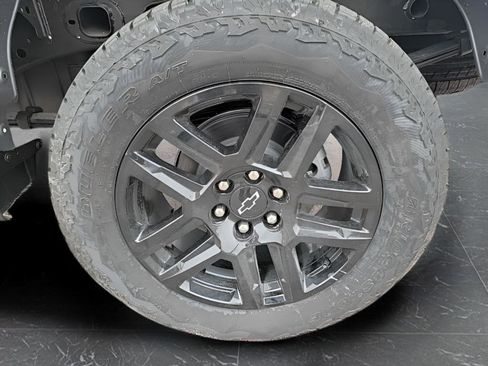 Used 2026 Chevrolet Silverado 1500 LT Trail Boss w/ Convenience Package II AWD/4WD image 25