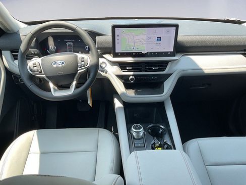 New 2026 Ford Explorer Active w/ Active Comfort Package RWD image 7