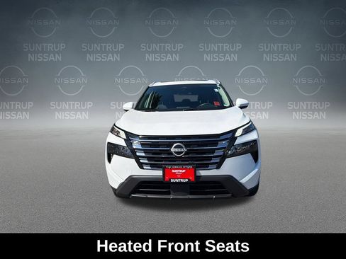 Used 2025 Nissan Rogue SV w/ SV Premium Package FWD image 19
