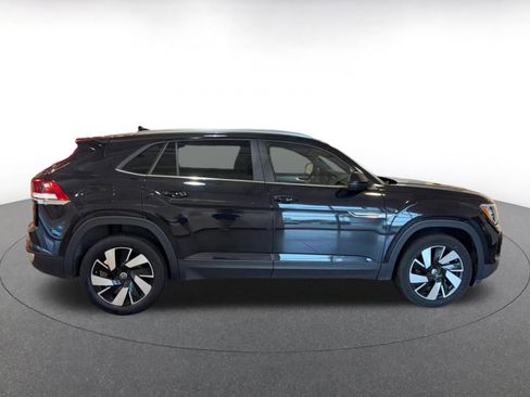 Used 2025 Volkswagen Atlas Cross Sport SE image 17