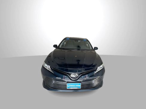 Used 2019 Toyota Camry LE FWD image 3