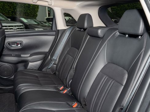 Used 2023 Honda HR-V EX-L image 16