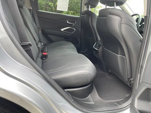 Used 2024 Acura RDX SH-AWD image 18