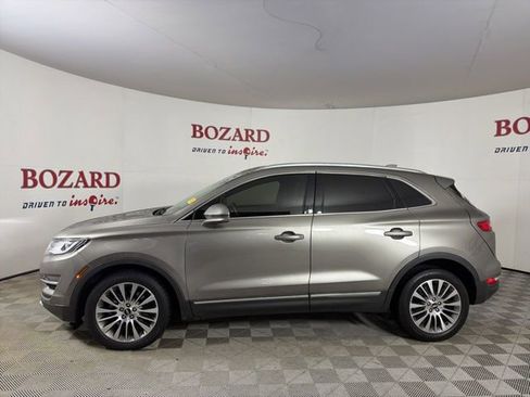 Used 2017 Lincoln MKC Reserve image 5