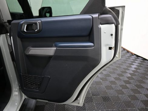 Used 2022 Ford Bronco Outer Banks image 24