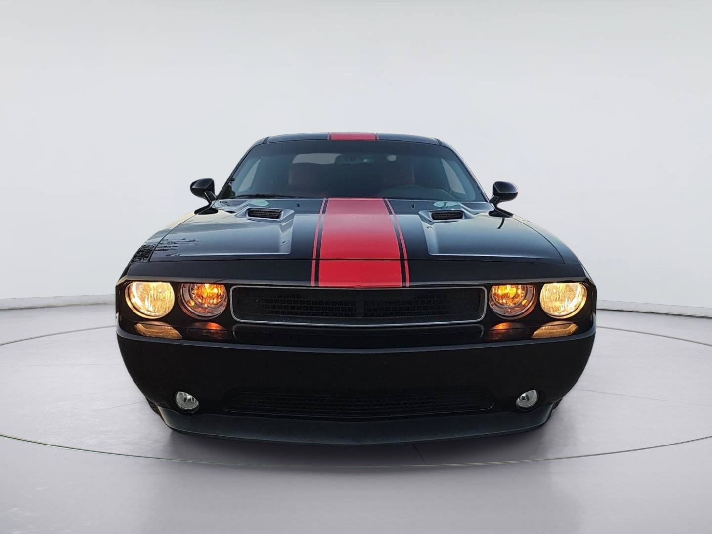 Used 2013 Dodge Challenger SXT RWD image 8
