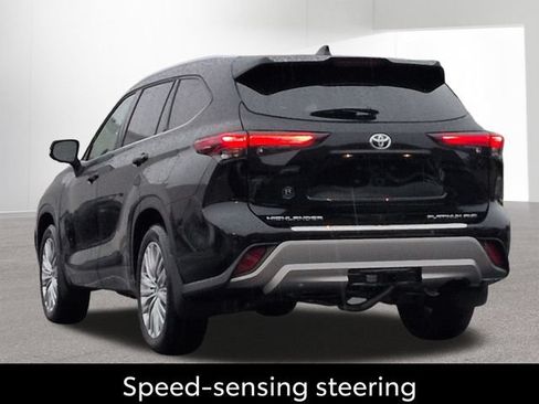 Certified 2026 Toyota Highlander Platinum AWD/4WD image 9