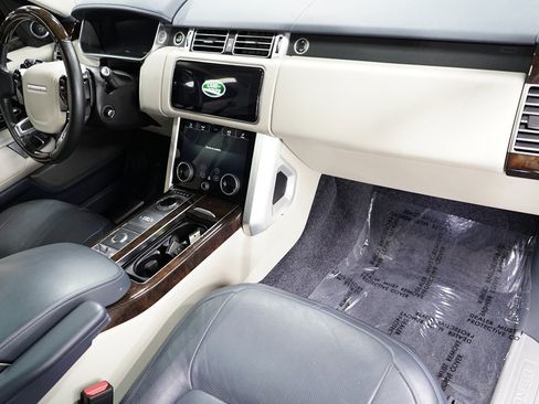Used 2020 Land Rover Range Rover HSE AWD/4WD image 24
