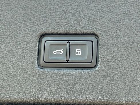 Used 2025 Audi RS Q8 performance image 67