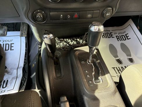 Used 2012 Jeep Wrangler Sahara w/ Dual Top Group image 15