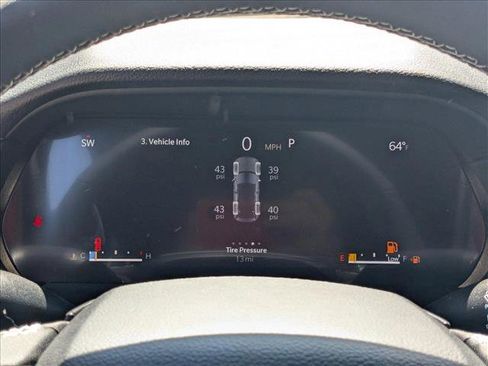 New 2025 Jeep Grand Cherokee Altitude image 10