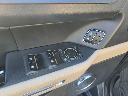 Used 2024 Ford Expedition Max Limited image 19