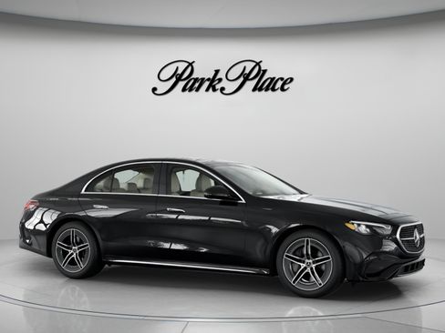 Used 2026 Mercedes-Benz E 450 4MATIC Sedan image 29