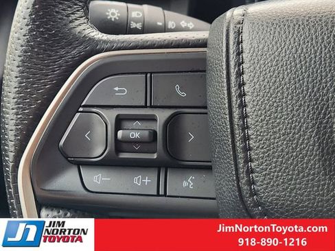 Used 2024 Toyota Tacoma TRD Off-Road image 28